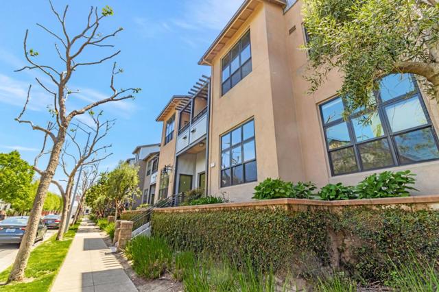 2925 Glascock Street, Oakland CA: https://media.crmls.org/mediaz/3e8d5dbb-8c4f-48da-909f-74fbe84f5adf.jpg