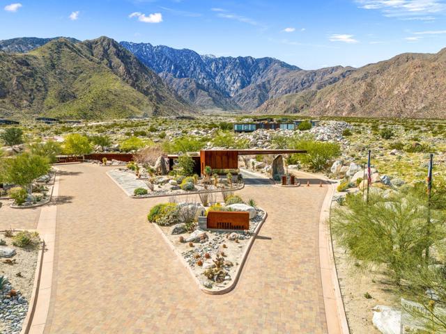2338 City View Drive, Palm Springs CA: https://media.crmls.org/mediaz/3e8deba0-f174-4731-a996-c56c50351a7b.jpg