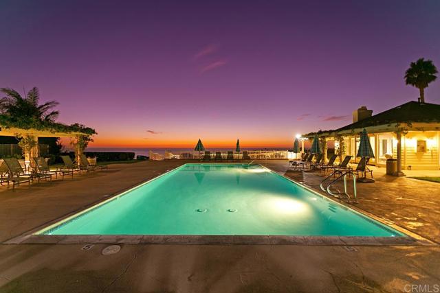 2247 Wales Dr., Cardiff by the Sea CA: https://media.crmls.org/mediaz/3e8e5bf7-4c2e-43d2-9709-195d961bce8b.jpg