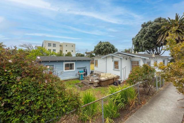 895 Main Street, Half Moon Bay CA: https://media.crmls.org/mediaz/3e8e9d7e-194f-4e7a-a1c9-0a7b29351e3b.jpg
