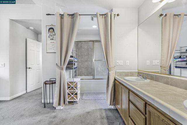 1795 Walnut Creek Dr, Santa Rosa CA: https://media.crmls.org/mediaz/3e8eb227-c56a-411b-a316-38f3936263ef.jpg