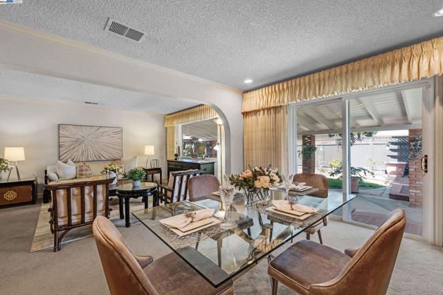5645 Lemke Pl, Fremont CA: https://media.crmls.org/mediaz/3e8ee941-fa1a-48d7-8743-463e87761850.jpg