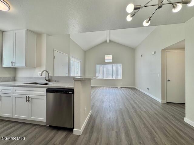 24479 Valle Del Oro, Newhall CA: https://media.crmls.org/mediaz/3e8f1b90-d1f3-4069-9f72-a8a0a2c5842e.jpg