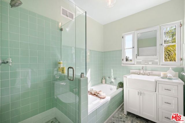 2276 La Granada Drive, Los Angeles CA: https://media.crmls.org/mediaz/3e8f3d21-9dfb-48c9-9a4e-b1babbf568e0.jpg