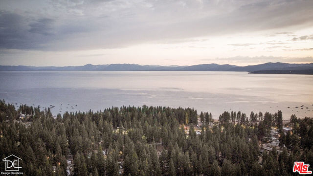 8732 Rainbow Avenue, Kings Beach CA: https://media.crmls.org/mediaz/3e8f4d32-c465-4768-85c6-fadfc4f330aa.jpg