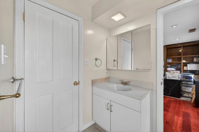 746 Jacaranda Circle, Hillsborough CA: https://media.crmls.org/mediaz/3e8fbf1a-12a1-43ad-934b-c757dbb91f91.jpg