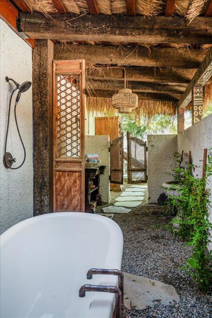 71607 Sahara Road, Rancho Mirage CA: https://media.crmls.org/mediaz/3e9019d5-8fe8-4978-bc90-2e6ce5aa70d4.jpg