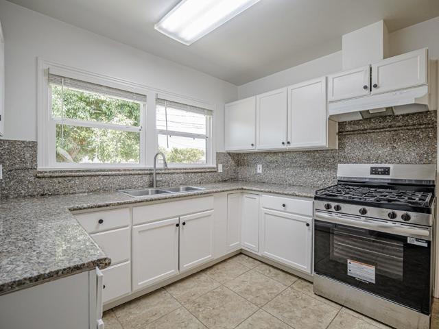 1233 Monroe Street, Salinas CA: https://media.crmls.org/mediaz/3e90c2a3-48cb-4f3c-bb56-8ccbe7ed40b5.jpg