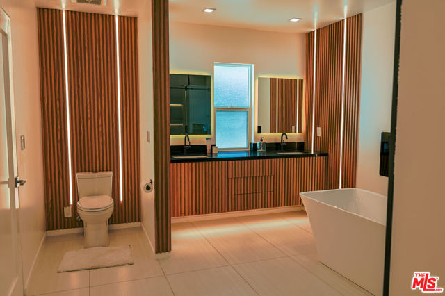 11848 Bel Terrace, Los Angeles CA: https://media.crmls.org/mediaz/3e9135b3-920e-4b0b-88e8-0265591f5f13.jpg