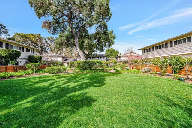 208 Ravenswood Avenue, Menlo Park CA: https://media.crmls.org/mediaz/3e91de6a-58e1-4a49-ae12-f961d135defc.jpg