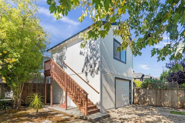 211 2nd Avenue, Santa Cruz CA: https://media.crmls.org/mediaz/3e923a9f-38de-41d8-bb11-b198280d7b81.jpg