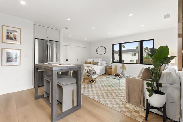 Image 35 of 46 For 1375 Pacific Beach Dr.