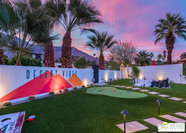 2324 N Girasol Avenue, Palm Springs, CA 92262