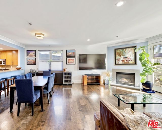 Image 10 of 26 For 357 Hayworth Avenue 201