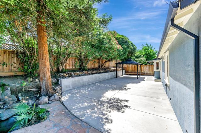 1005 Doncaster Drive, Antioch CA: https://media.crmls.org/mediaz/3e93e872-376c-4a20-97bc-3c4f31eae2dd.jpg
