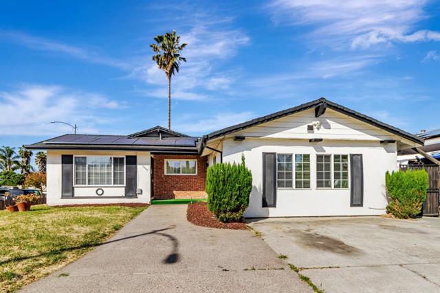 1995 Sumatra Avenue, San Jose CA: https://media.crmls.org/mediaz/3e94ad55-5e22-4371-b7a4-c858f425b99a.jpg