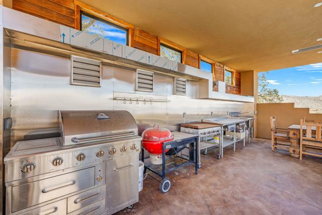 61474 Hanging Rock Lane, Mountain Center CA: https://media.crmls.org/mediaz/3e94b0d2-7aff-4bba-a364-9cd562bcd158.jpg