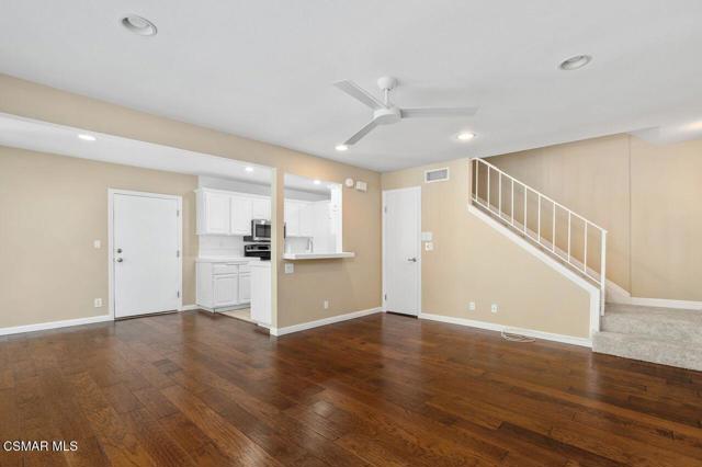 1228 Kirkford Way, Westlake Village CA: https://media.crmls.org/mediaz/3e94fdb0-7dfa-45dc-b04a-22ca7cd109d9.jpg