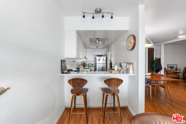 900 Euclid Street, Santa Monica CA: https://media.crmls.org/mediaz/3e95f064-908d-4b93-b0a3-efe509ebba40.jpg