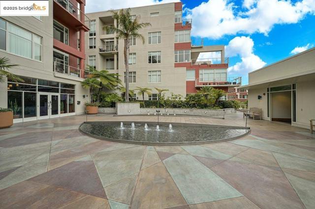 5855 Horton St, Emeryville CA: https://media.crmls.org/mediaz/3e961dbd-d986-44a4-b363-eac60732ac09.jpg