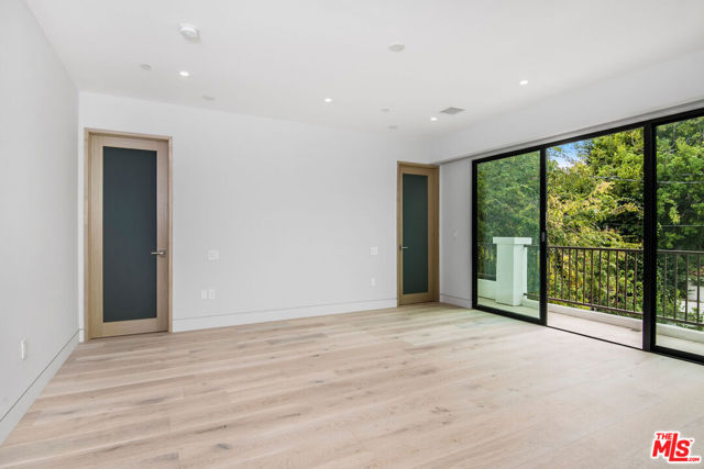 245 S La Peer Drive, Beverly Hills CA: https://media.crmls.org/mediaz/3e968fdc-2614-4820-a6fa-c6b701fcb553.jpg