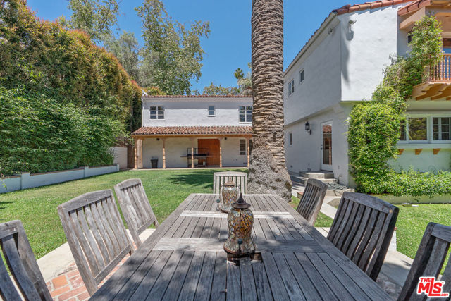221 S Beverly Glen Boulevard, Los Angeles CA: https://media.crmls.org/mediaz/3e96b517-82d4-4484-a8e7-a9ed7c577f73.jpg
