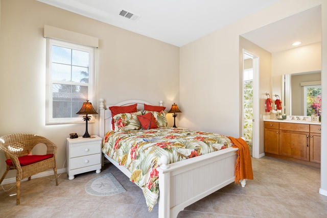 14 Via Santo Tomas Drive, Rancho Mirage CA: https://media.crmls.org/mediaz/3e96c276-bb55-4f0a-8723-f2c540c3bc83.jpg