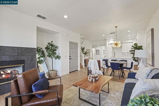 Image 13 of 35 For 2575 Edgewater Drive