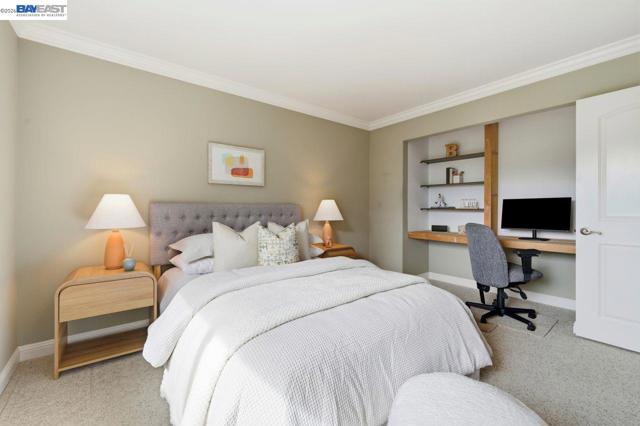 Image 26 of 40 For 2481 Palmira Pl