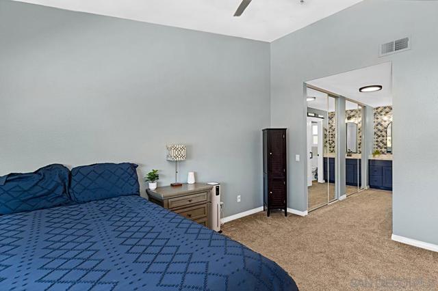 560 Deep Dell Rd, San Diego CA: https://media.crmls.org/mediaz/3e973036-0a7c-4100-9e9b-066e380f51d8.jpg