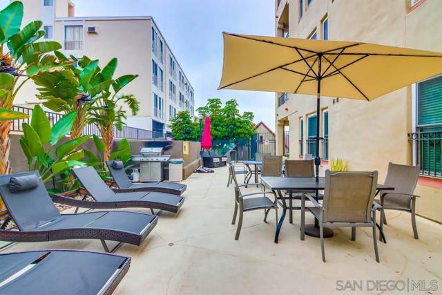2445 Brant St, San Diego CA: https://media.crmls.org/mediaz/3e97896c-fa64-4a77-80ec-7d6ce1b20714.jpg