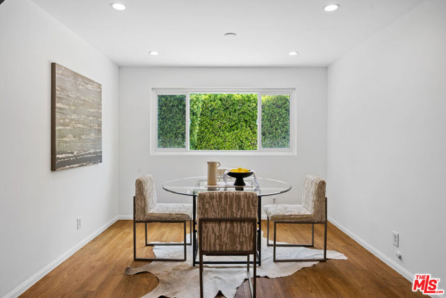 5432 Fulton Avenue, Sherman Oaks CA: https://media.crmls.org/mediaz/3e97f3b8-7b43-4a35-b82d-d104d48e1efa.jpg
