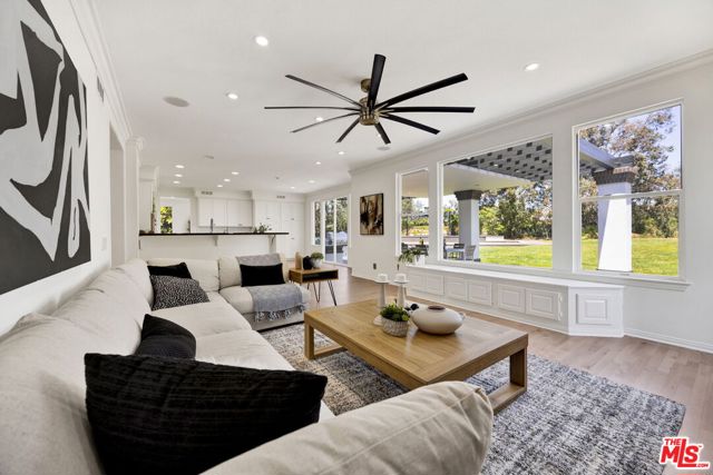 23473 Palm Drive, Calabasas CA: https://media.crmls.org/mediaz/3e988722-2a4d-4297-ace8-82589a408742.jpg