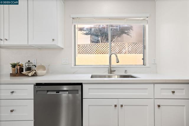 122 Cortona Dr, San Ramon CA: https://media.crmls.org/mediaz/3e98ee83-7443-4bc1-b3f6-dd7de29df701.jpg
