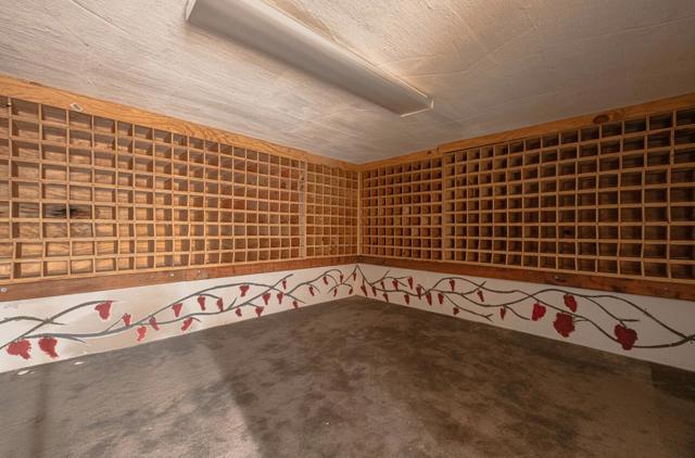 383 Corral De Tierra Road, Salinas CA: https://media.crmls.org/mediaz/3e995f62-4871-496f-a88e-cf6e8585b0f5.jpg