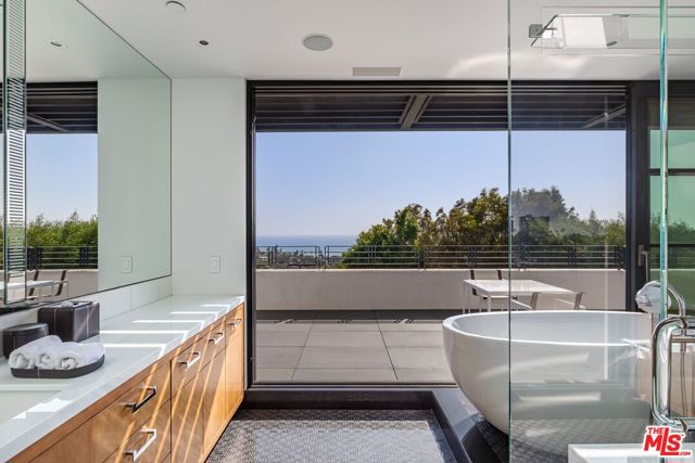 400 Amalfi Drive photo 20