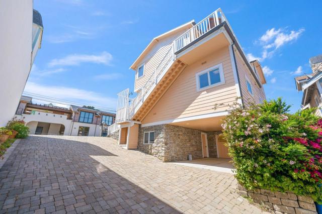 1207 Danmann Avenue, Pacifica CA: https://media.crmls.org/mediaz/3e99eebf-f3a3-42d4-81b2-ad28063faf76.jpg