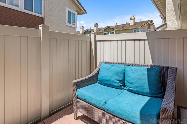 10160 Palm Glen Dr, Santee CA: https://media.crmls.org/mediaz/3e99fac7-48ea-446e-8803-b6e348089537.jpg