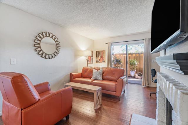 247 N Capitol Avenue, San Jose CA: https://media.crmls.org/mediaz/3e9aa4e4-4128-42d8-ad74-d3007f19597c.jpg