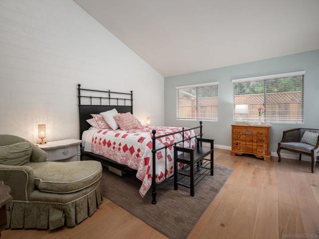 1833 Wintergreen Gln, Escondido CA: https://media.crmls.org/mediaz/3e9bb656-d6aa-43d1-a02e-d113f21378ba.jpg
