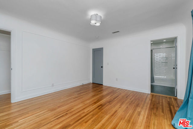 1530 S Ogden Drive, Los Angeles CA: https://media.crmls.org/mediaz/3e9c3d35-367e-4834-8c75-9732c6cba2e5.jpg