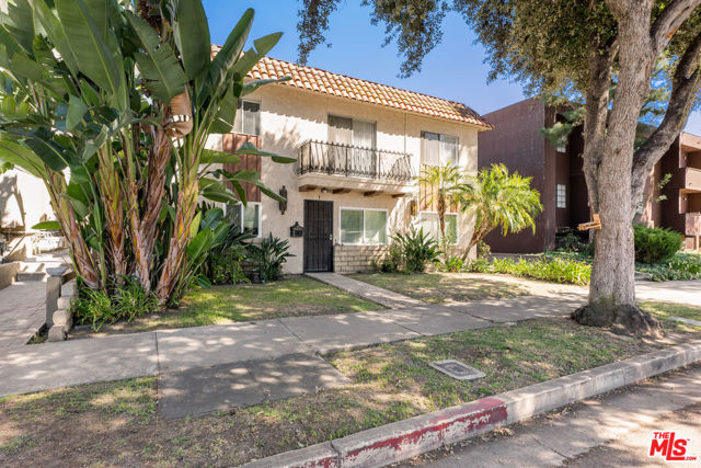 4156 Tujunga Avenue photo 2