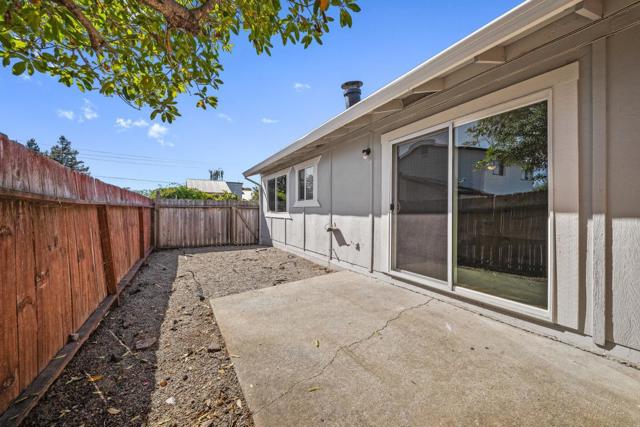 3268 Mission Drive, Santa Cruz CA: https://media.crmls.org/mediaz/3e9e0ca0-5da4-4049-98e9-ca720f0c1a5e.jpg