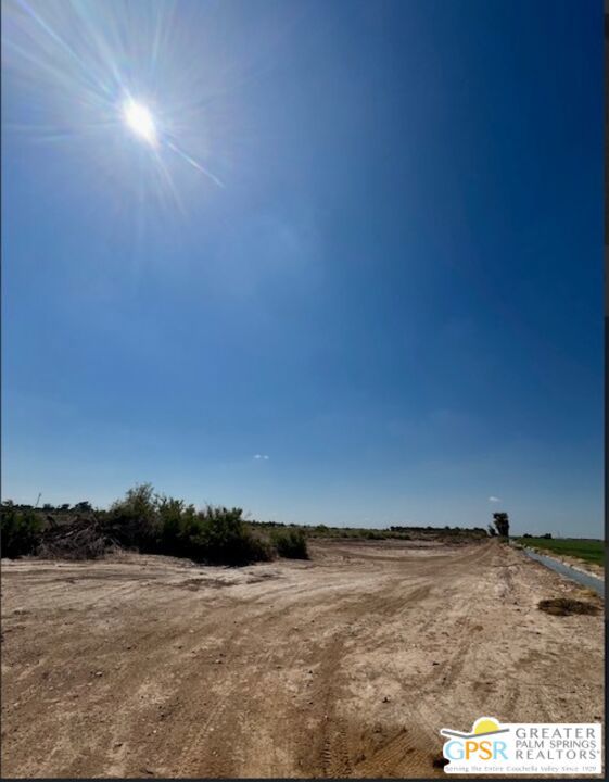 0 Noffsinger, Niland CA: https://media.crmls.org/mediaz/3e9e0fa7-e666-4dd0-811c-9ca766aeef75.jpg