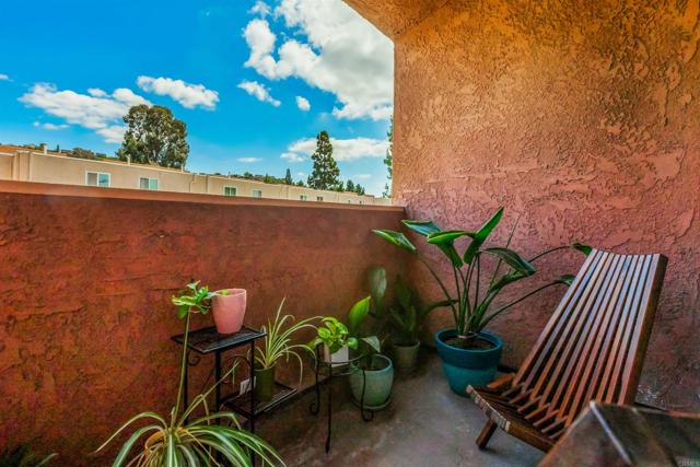 Detail Gallery Image 6 of 27 For 7740 Margerum Ave #204,  San Diego,  CA 92120 - 2 Beds | 1 Baths