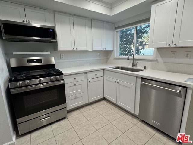 Image 8 of 27 For 41760 Largo  