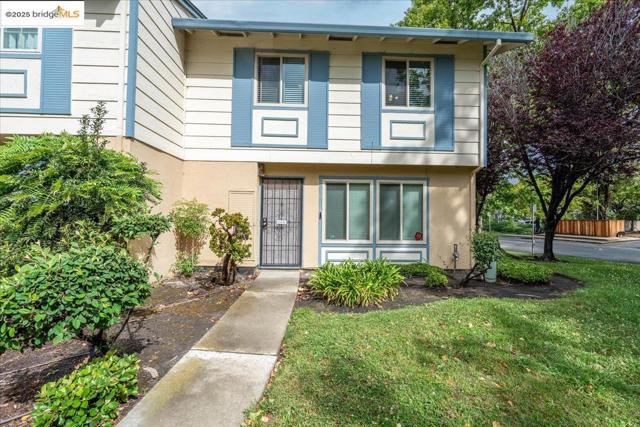 2630 Oliver Drive, Hayward CA: https://media.crmls.org/mediaz/3ea047a1-472f-4670-b295-bd2376cca4ec.jpg
