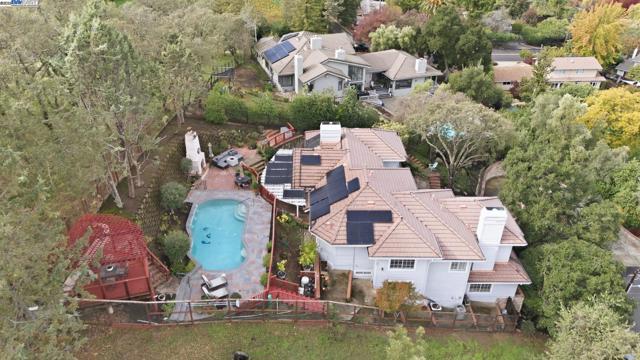 1031 Millbrook Court, Walnut Creek CA: https://media.crmls.org/mediaz/3ea0878c-6173-4c69-8418-cbb8326f146e.jpg