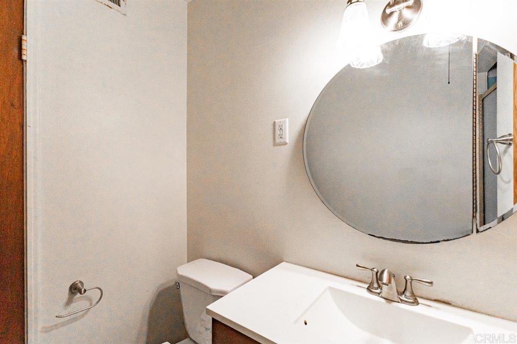 https://media.crmls.org/mediaz/3ea0deed-ba95-45c6-9af8-9a2c13029a6d.jpg?preset=X-Large