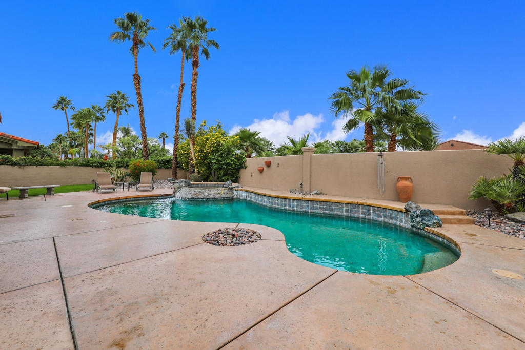 MLS #219138522DA image #1